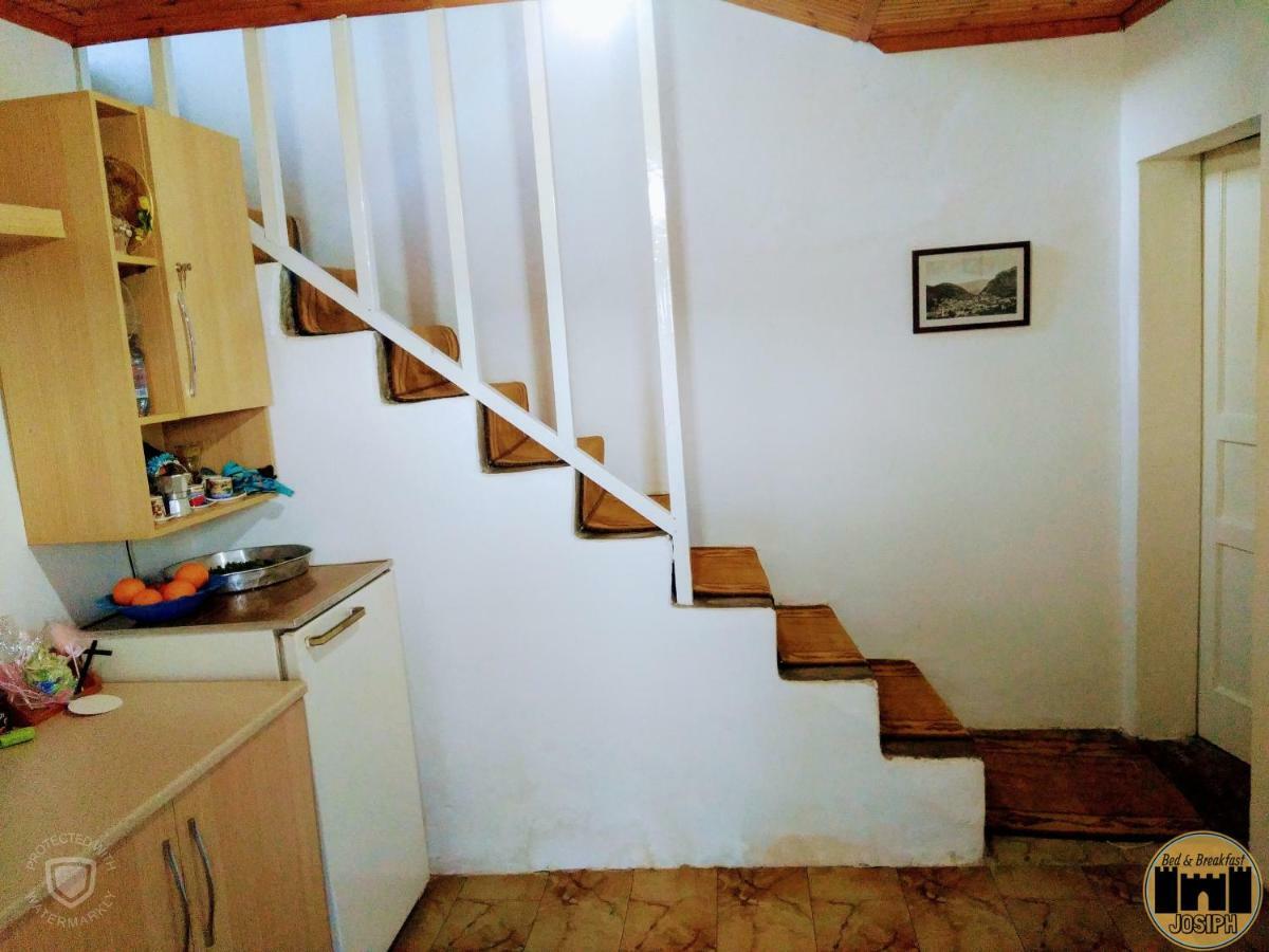 Bed & Breakfast Josiph Μπεράτ Εξωτερικό φωτογραφία