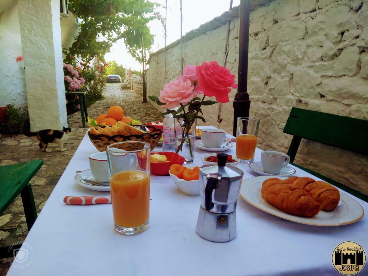 Bed & Breakfast Josiph Μπεράτ Εξωτερικό φωτογραφία