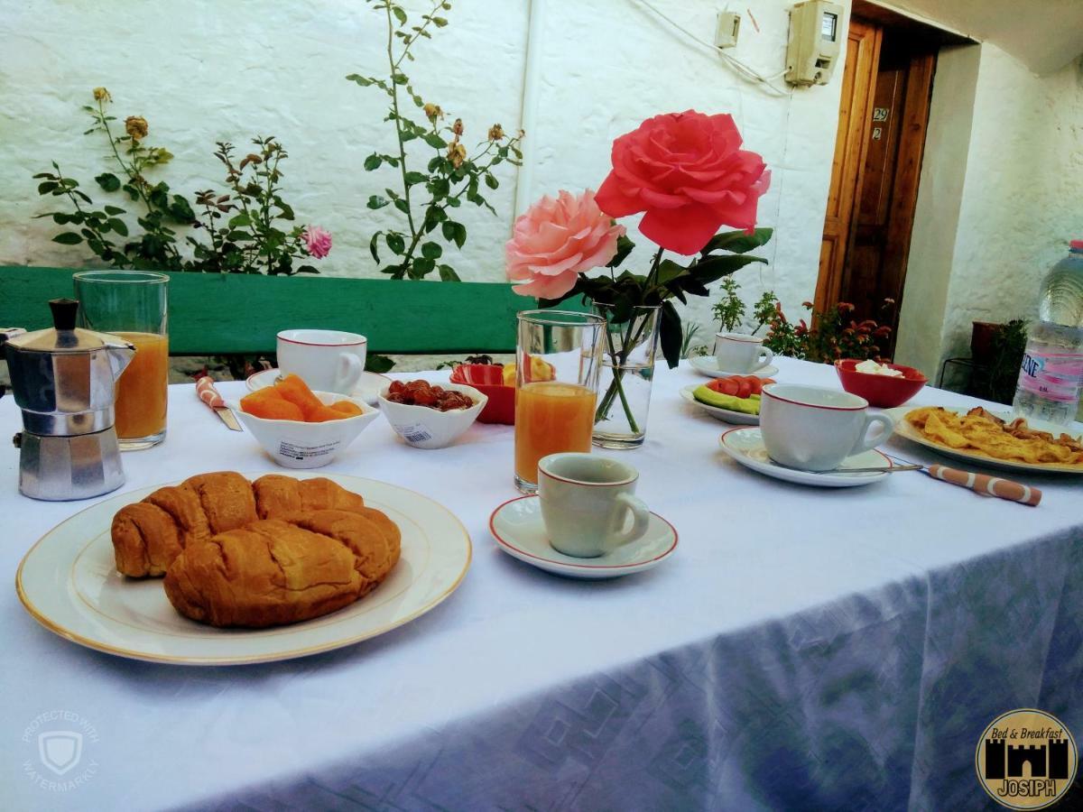 Bed & Breakfast Josiph Μπεράτ Εξωτερικό φωτογραφία