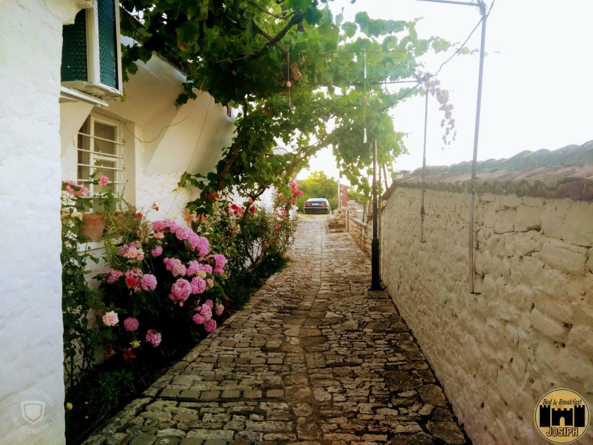 Bed & Breakfast Josiph Μπεράτ Εξωτερικό φωτογραφία